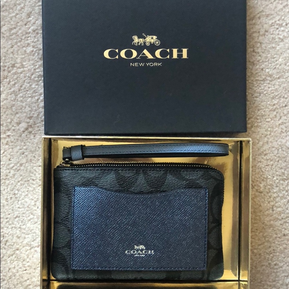 BRAND NEW COACH WRISTLET